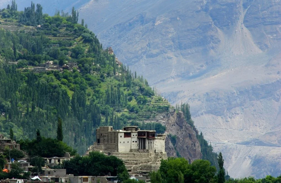 Best Places to Visit in Hunza: Top Attractions in Hunza Valley